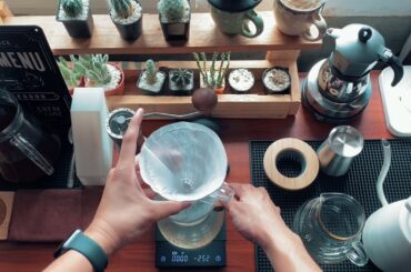 Drip coffee in the morning | I wake up to drink coffee