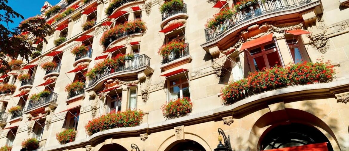 LUXURY HOTEL PLAZA ATHENEE PARIS. DORCHESTER COLLECTION. BEST EIFFEL VIEW.