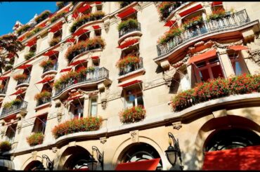 LUXURY HOTEL PLAZA ATHENEE PARIS. DORCHESTER COLLECTION. BEST EIFFEL VIEW.