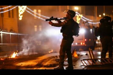 Scores more wounded as Israeli police, Palestinians clash anew in Jerusalem