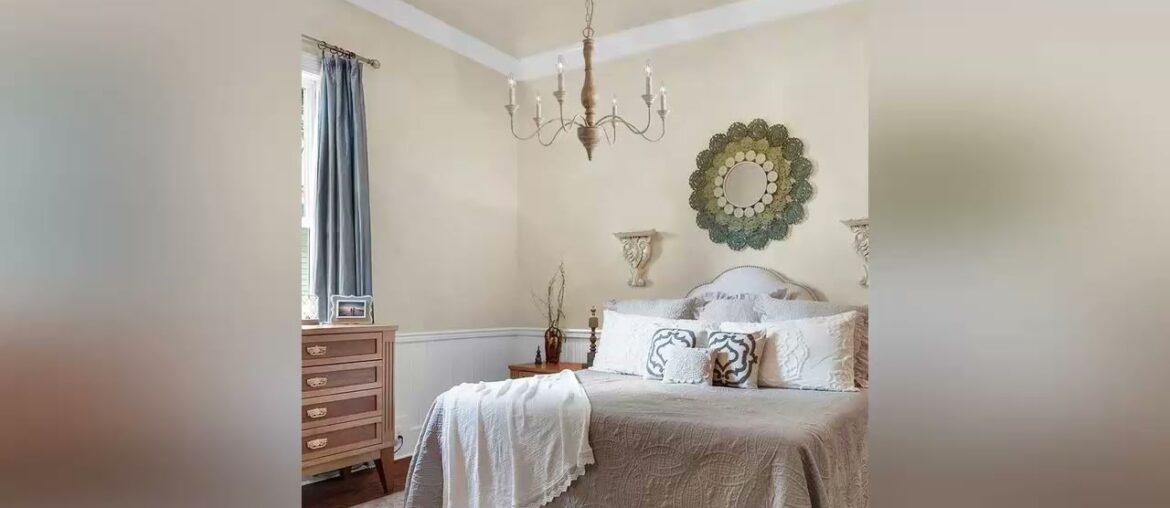 New Deal GEPOW 6-Light French Country Chandelier, Handmade Real Wood Farmhouse Chandelier, Distress New Deal GEPOW 6-Light French Country Chandelier, Handmade Real Wood Farmhouse Chandelier, Distress