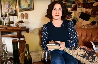 How to Decorate with Old Books | I'm (still) NO Minimalist | Book Collector