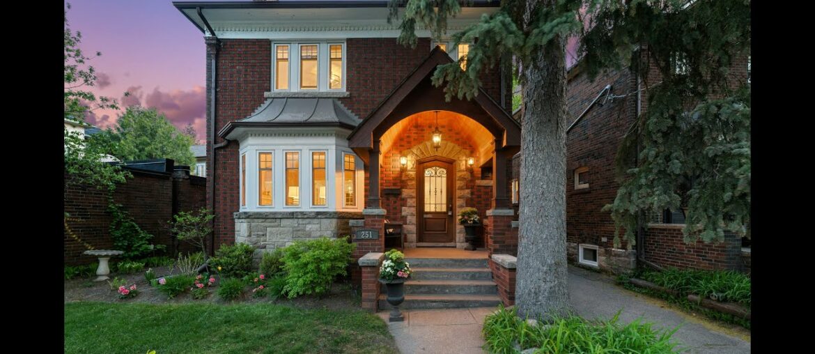 Charming & Full Of Light Detached Home Overlooking Wanless Park. 251 Wanless Ave, Toronto - Branded