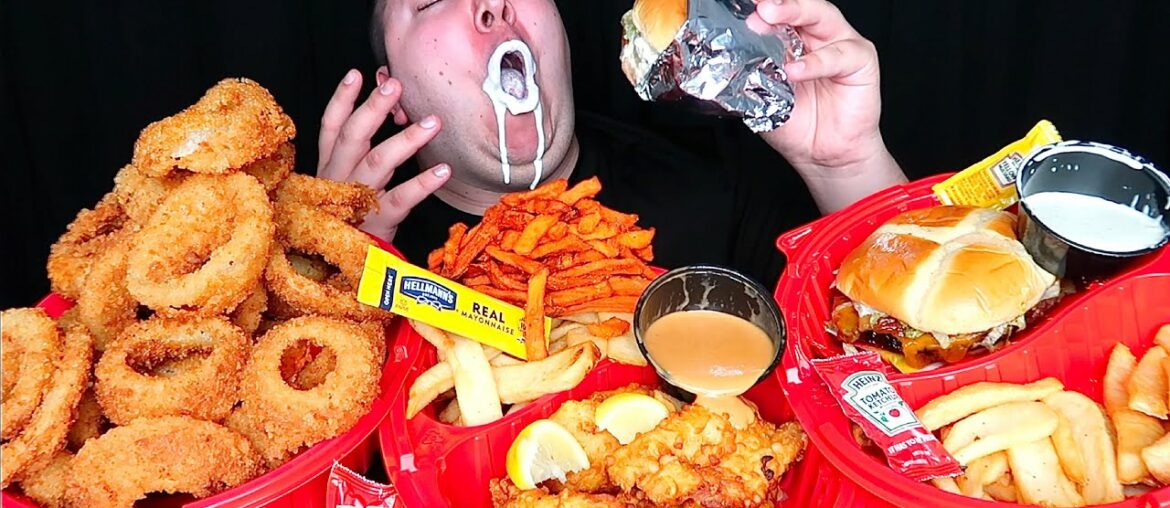 Trying ALL Of The Most Popular Menu Items At Red Robin Trying ALL Of The Most Popular Menu Items At Red Robin