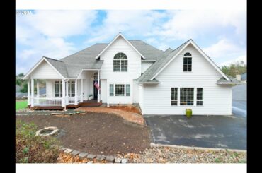 Homes for sale - 1511 NE VISTA FE CT, Roseburg, OR 97470