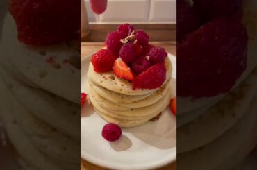 Banana Pancakes super easy to make and very quick || French recipe (Please Don't Go - Mike Posner)