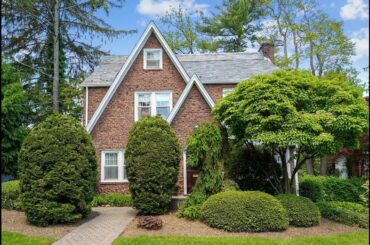 206 Melrose Place Ridgewood, NJ | ColdwellBankerHomes.com