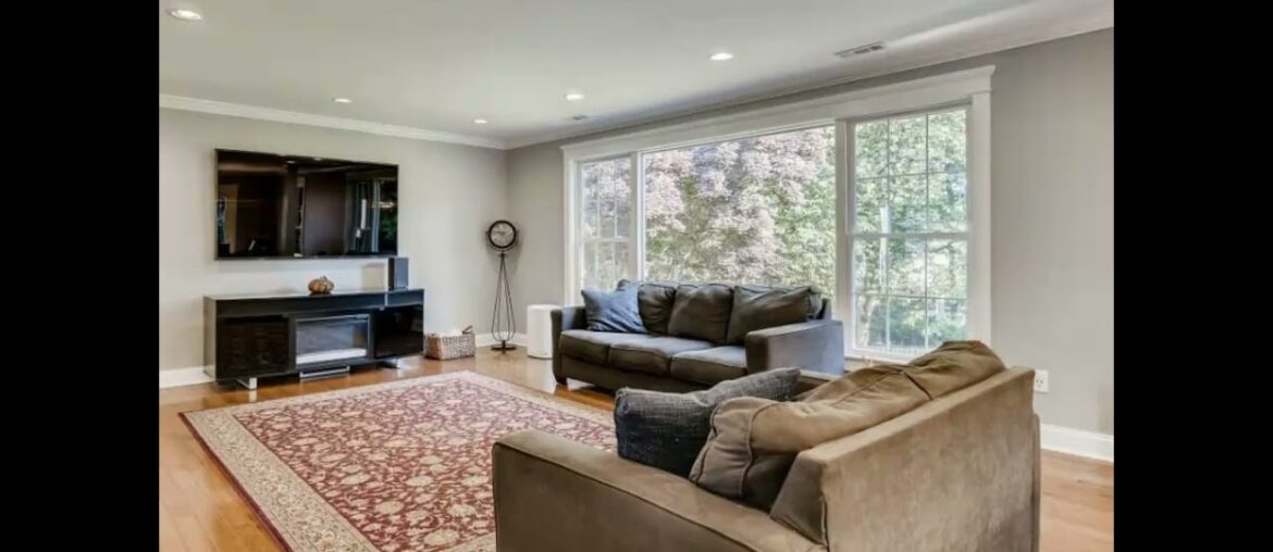 19 SAINT IVES DRIVE 19 SAINT IVES DRIVE