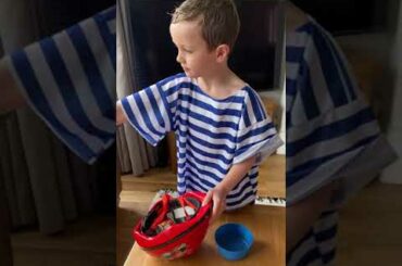 Jake and Kit Play French Restaurant