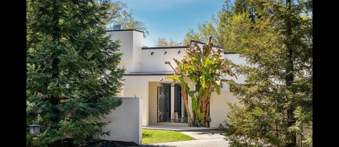 Preview of the Residential for sale at 937 Saverien Dr, Sacramento, CA