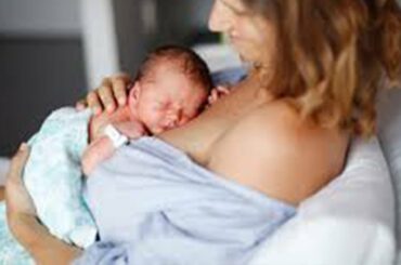 the battle to breastfeed why french mothers dont