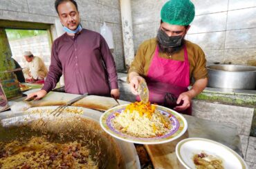 Pakistani KABLI PULAO & DUMPO!! Pakistani Street Food in Karkhano Market | Peshawar, Pakistan