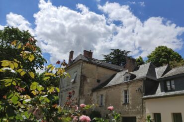 Cooking pizza at the french Manor