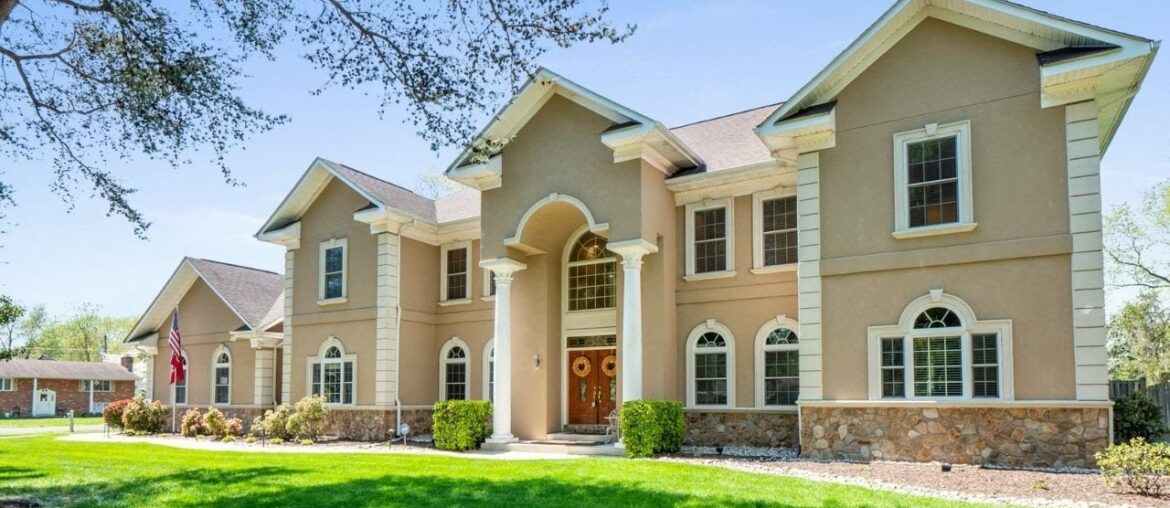 6000 Edgewood Lane, Alexandria, VA 22310 The Reynolds Team (703) 297 4251 6000 Edgewood Lane, Alexandria, VA 22310 The Reynolds Team (703) 297 4251