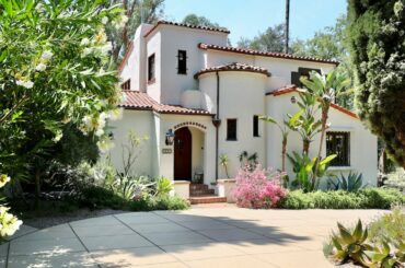 Welcome to 946 Hillside Terrace