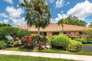 Berkshire Hathaway HomeServices Florida Realty - 7421 SW 5th St