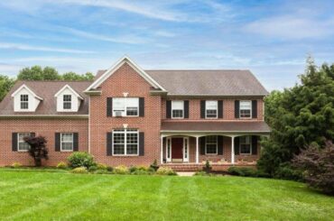 14417 MISTY VALLEY ROAD, PHOENIX, MD Presented by Mary Lynch.