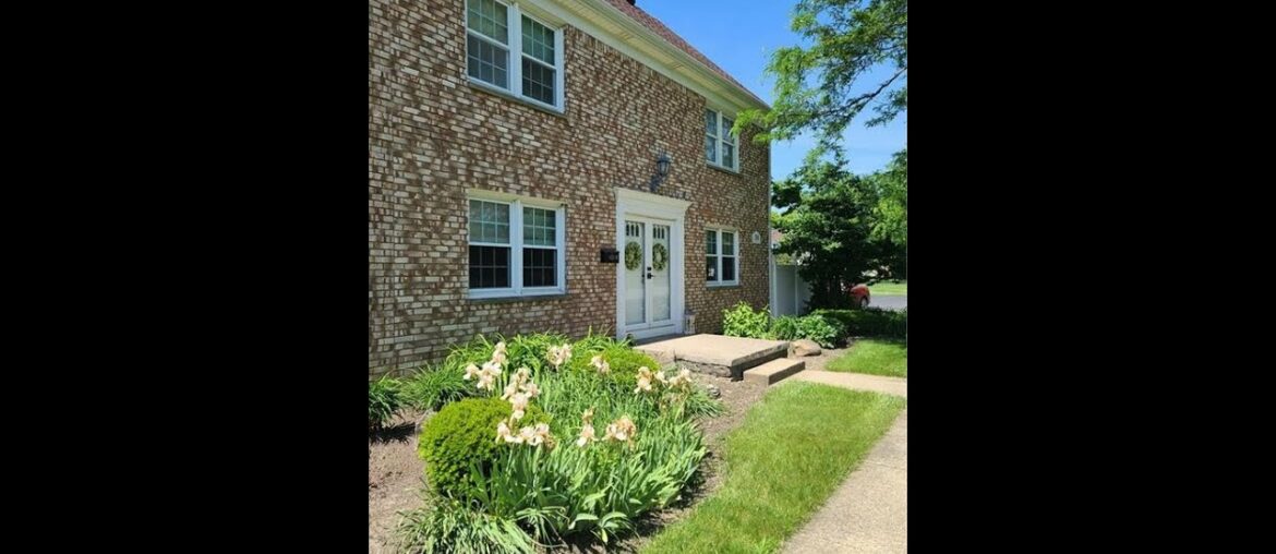 30 Carriage OrchardPark, NY | MLS# B1343710 | MetroRoberts.com 30 Carriage OrchardPark, NY | MLS# B1343710 | MetroRoberts.com