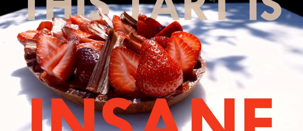 Spring/Summer French Dessert Recipe | Strawberries & rhubarb tart Spring/Summer French Dessert Recipe | Strawberries & rhubarb tart