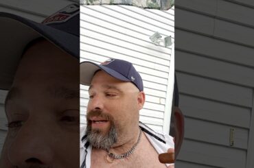 Redneck wine review: les Jamelles 2019 Pays D'Oc France. Cheap as hell but amazing