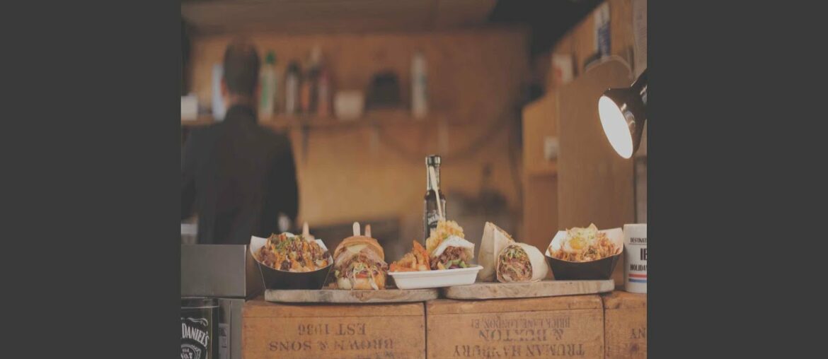 Sumptuous Backdrops for French Restaurants