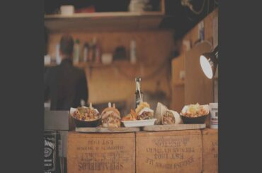 Sumptuous Backdrops for French Restaurants