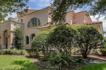 2734 MEETING PLACE, ORLANDO, FL Presented by Wemert Group Realty.