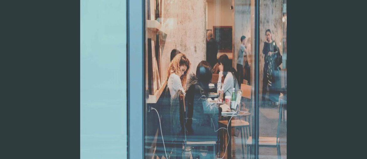 Big Band with Tenor Sax Soundtrack for Exclusive Dining