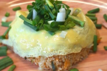 HOW TO MAKE JAPANESE OMURICE | JAPANESE OMLETTE RICE | I MADE THE DELICIOUS OMURICE IN 10 MINS|