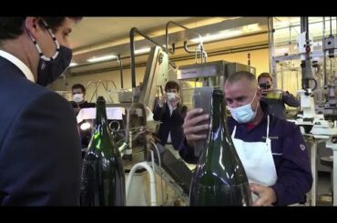 Trouble bubbles in France-Russia champagne row