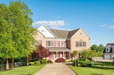 721 Sunpoint Road, Davidsonville, MD 21035 The Reynolds Team (301) 563-9647