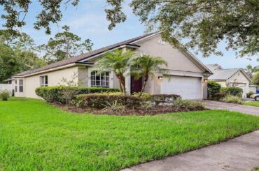 519 DUNOON STREET, OCOEE, FL Presented by Wemert Group Realty.