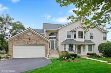 Real Estate For Sale - 326 Kresswood, West Chicago IL