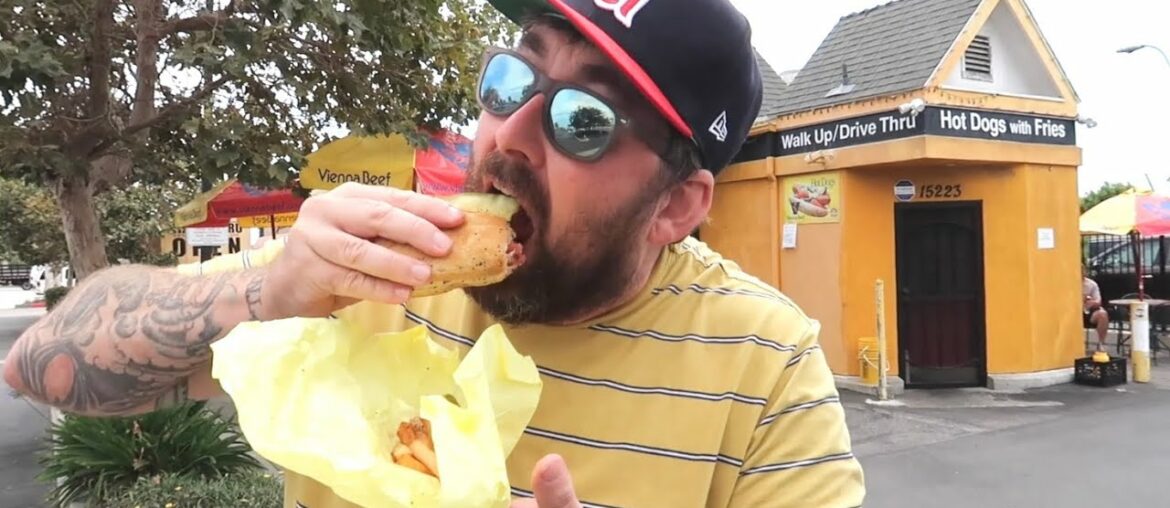 JUST HOT DOGS Food Stand Review In Pep Boys Parking Lot - Westminster California / SoCal Chicago Dog