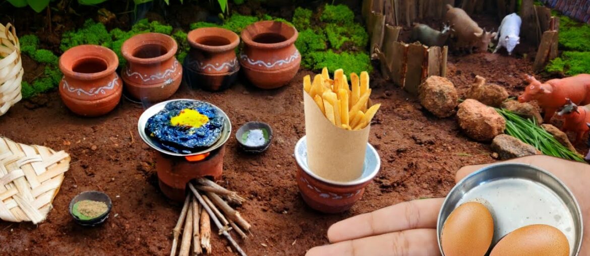 MINI BLACK OMELETTE WITH FRENCH FRIES | TINY FOODS | MINIATURE COOKING | FOODTASTIC MINI | MINY FOOD