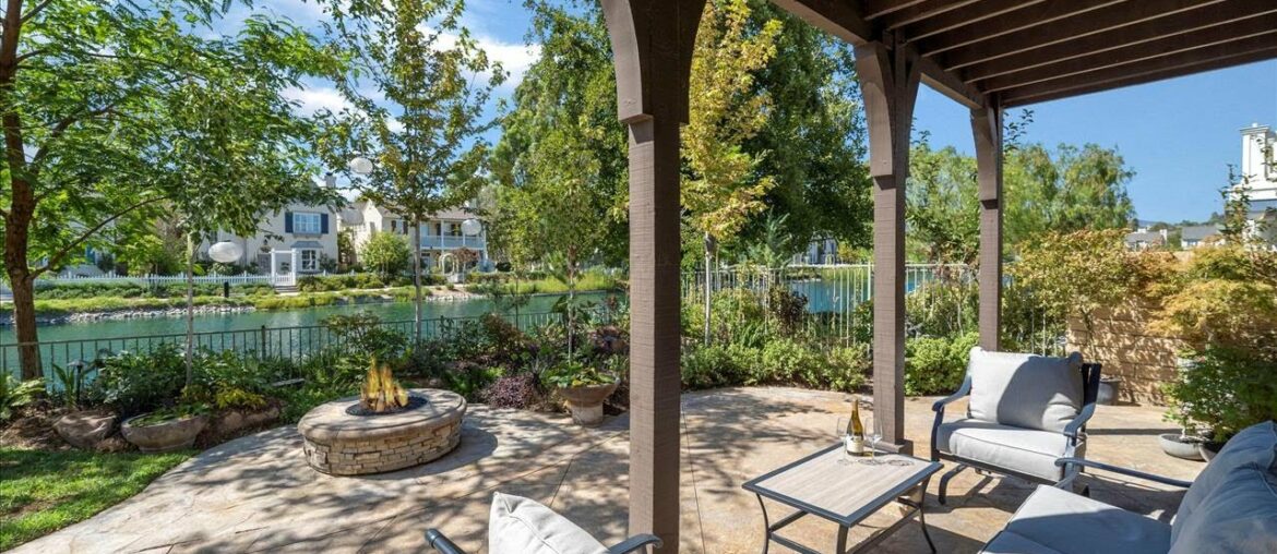 27050 Island Rd, Valencia, CA 27050 Island Rd, Valencia, CA