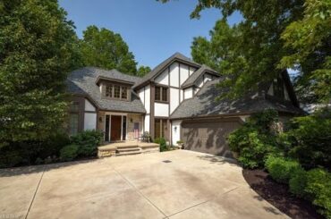 Homes for sale - 8291 Old Post Road, Olmsted Falls, OH 44138