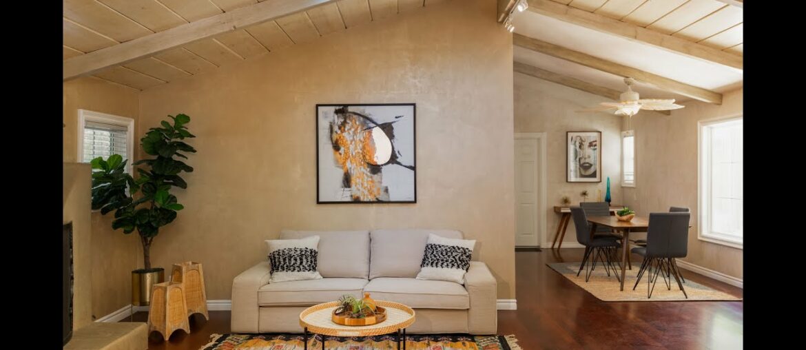 Stunning Gated Estate in Woodland Hills, CA Stunning Gated Estate in Woodland Hills, CA