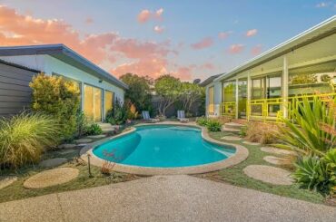 5825 Abernathy Dr, Westchester