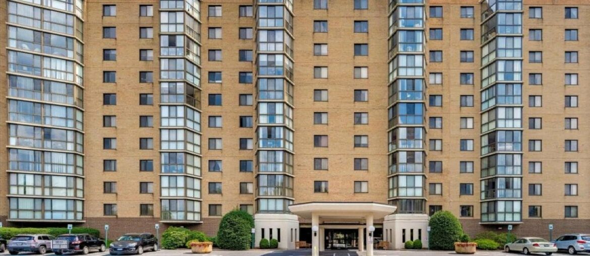 3310 N LEISURE WORLD BOULEVARD, SILVER SPRING, MD Presented by Sally French. 3310 N LEISURE WORLD BOULEVARD, SILVER SPRING, MD Presented by Sally French.