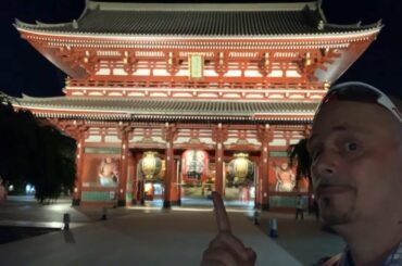 ASAKUSA NIGHT WALK | Sensoji Temple and Nakamise Dori