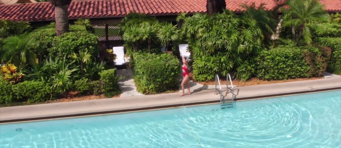 Biltmore Private Cabana - Fine Dining Miami - Famous Hotel