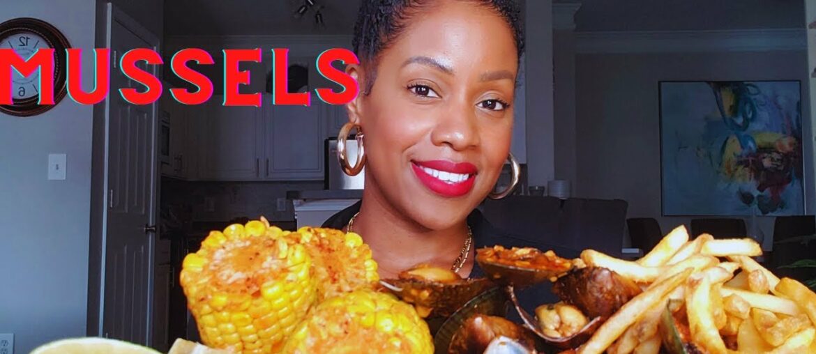 Mukbang|Messy Green Lip Mussels with French Fries and Corn on the Cob Mukbang|Messy Green Lip Mussels with French Fries and Corn on the Cob
