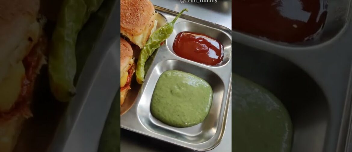 Gali Gali mei vada pav ||  Mumbai food  || Street food || #shorts#vadapav#mumbaistreetfood