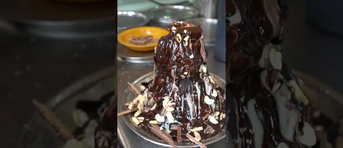 Biggest Chocolate Ice Gola Rs 600– l Nagpur Street Food#shorts Biggest Chocolate Ice Gola Rs 600-- l Nagpur Street Food#shorts