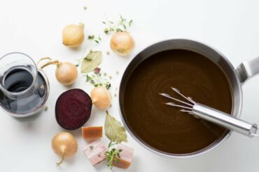 How to Make Red Wine Steak Sauce