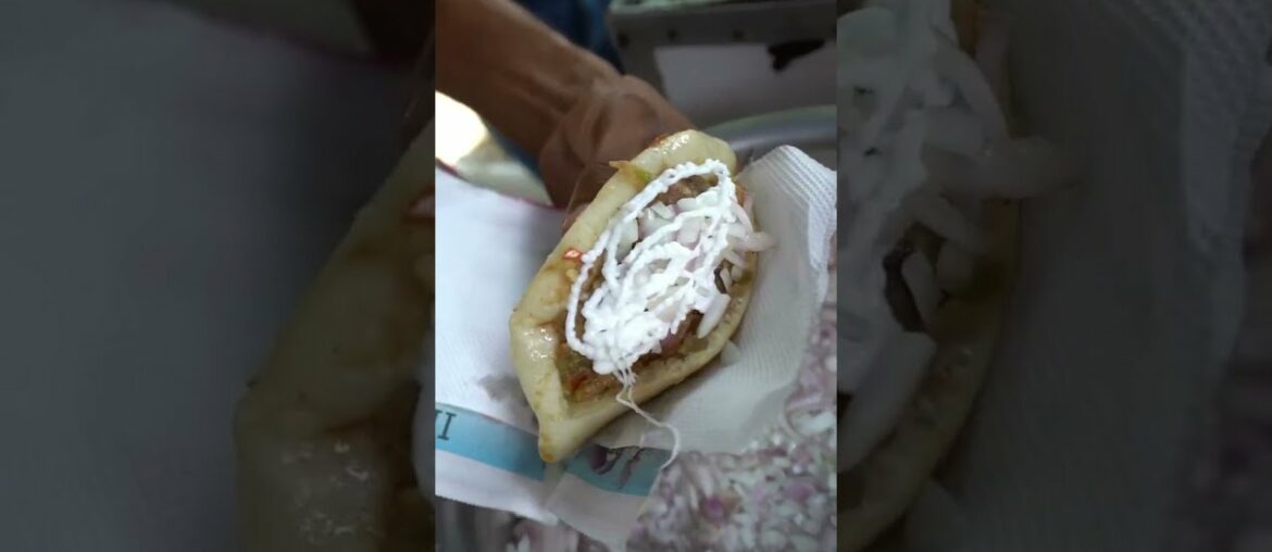 Cream Wale Chole Kulche Indian Street Food #shorts#choekulche#delhistrretfood Cream Wale Chole Kulche Indian Street Food #shorts#choekulche#delhistrretfood