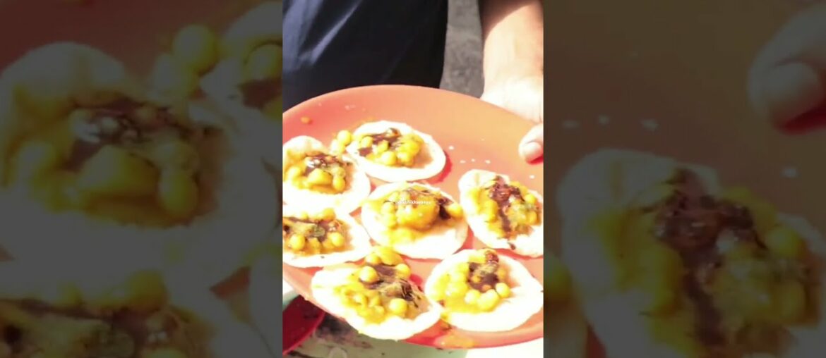 Famous Aloo Puri of Surat | 100 plates sold in 5 Mins | Indian Street Food #alopuri#shorts