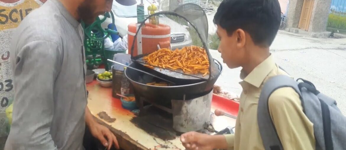 Hard Working Afghani Making Crispy French Fries l  Famous French Fries at Street Food PAKISTAN