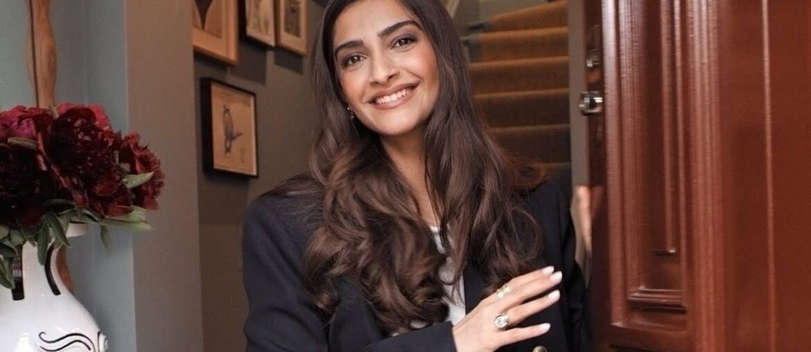 Inside Sonam Kapoor Ahuja’s Art-Filled London Home & Studio | Open Door | Architectural Digest India Inside Sonam Kapoor Ahuja’s Art-Filled London Home & Studio | Open Door | Architectural Digest India